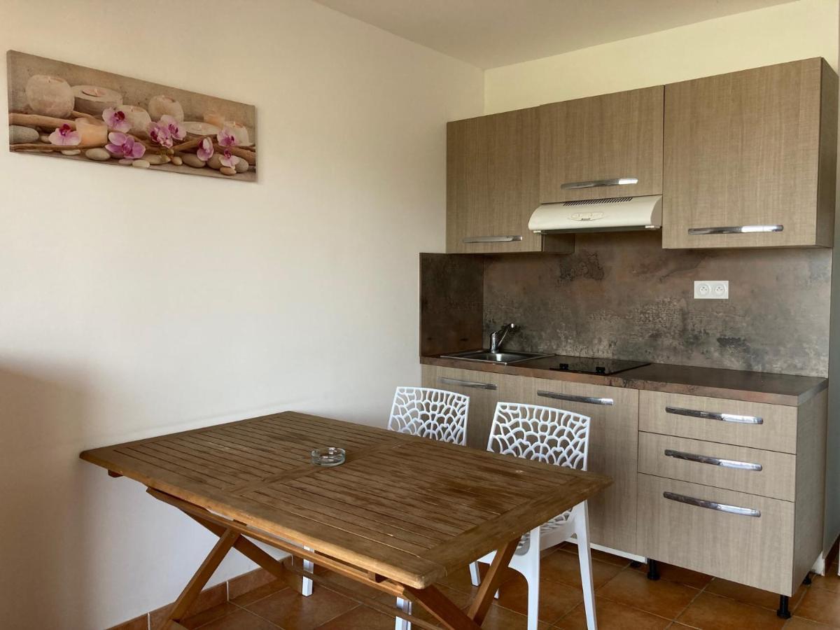 Punta Di Mare Aparthotel Linguizzetta Bagian luar foto